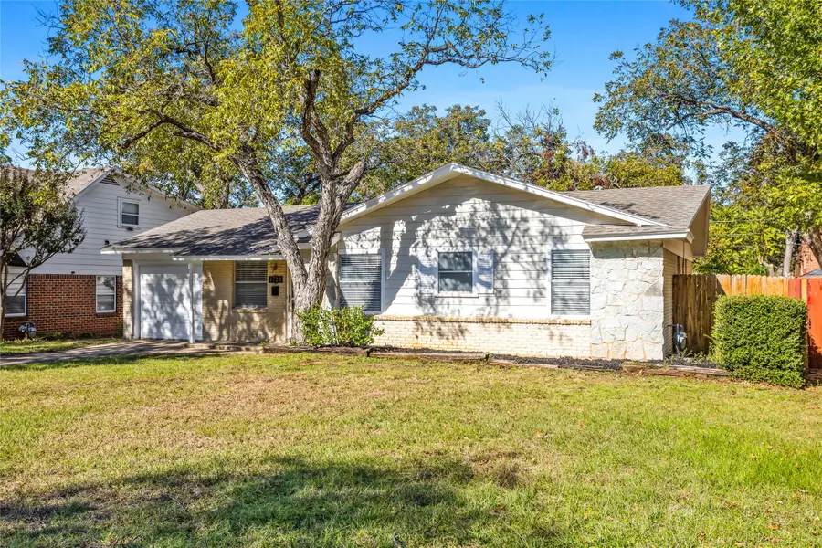 1723 Foster Drive, Arlington, TX 76012 - Image #3