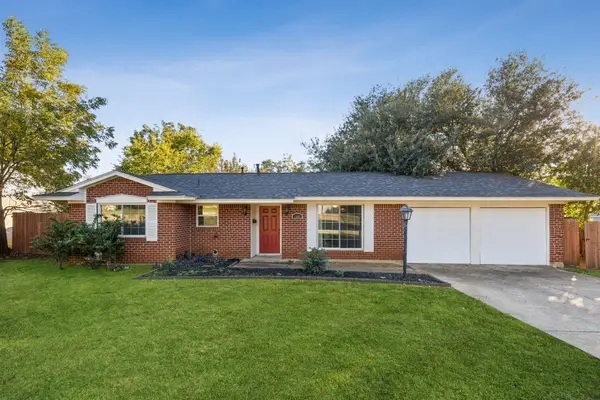 1602 England Road, Arlington, TX 76013