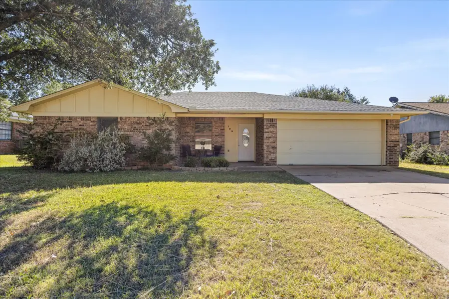 106 Sharp Drive, Stephenville, TX 76401 - Image #2