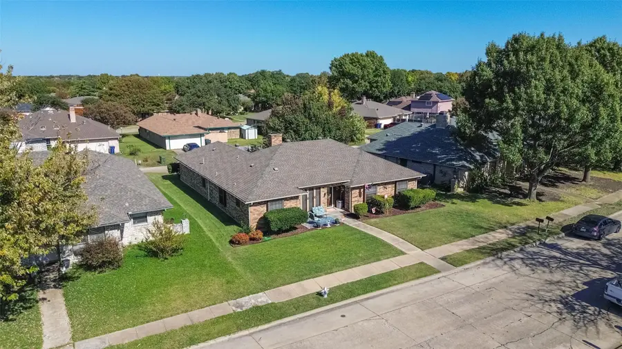 217 Faircrest Drive, Garland, TX 75040 - Image #2