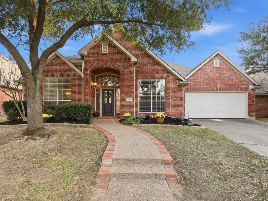 8805 Falcon View Drive, McKinney, TX 75072 - Image #2
