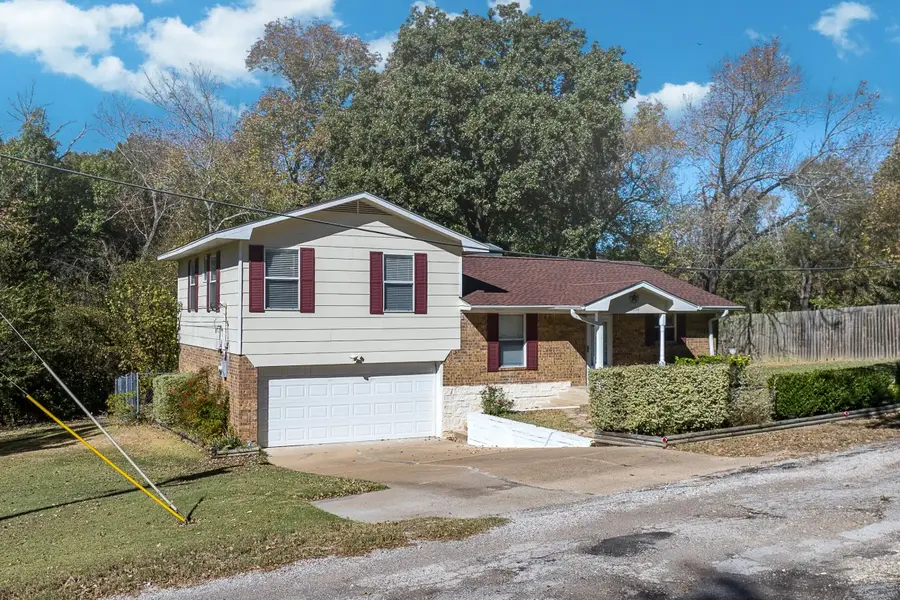 15690 Hilltop Drive, Kemp, TX 75143 - Image #2