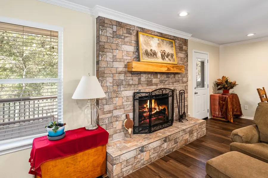 15690 Hilltop Drive, Kemp, TX 75143 - Image #3