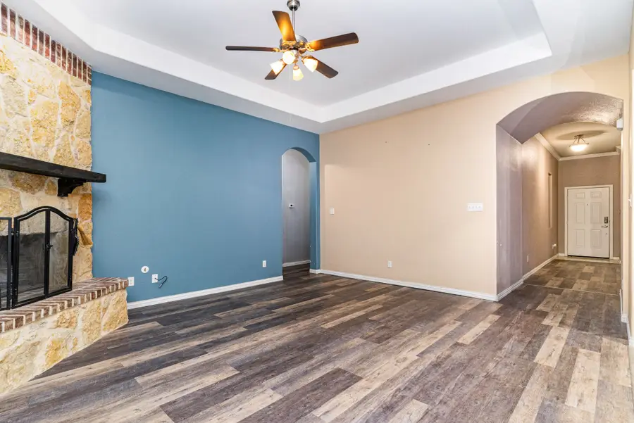 106 Cardiff Lane, Waxahachie, TX 75167 - Image #2