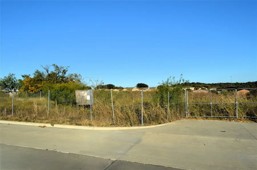 6111 Sportsmans Parkway, Dallas, TX 75211 - Image #2