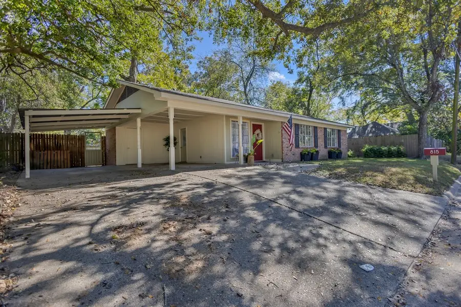 815 N Bledsoe Street, Gilmer, TX 75644 - Image #2