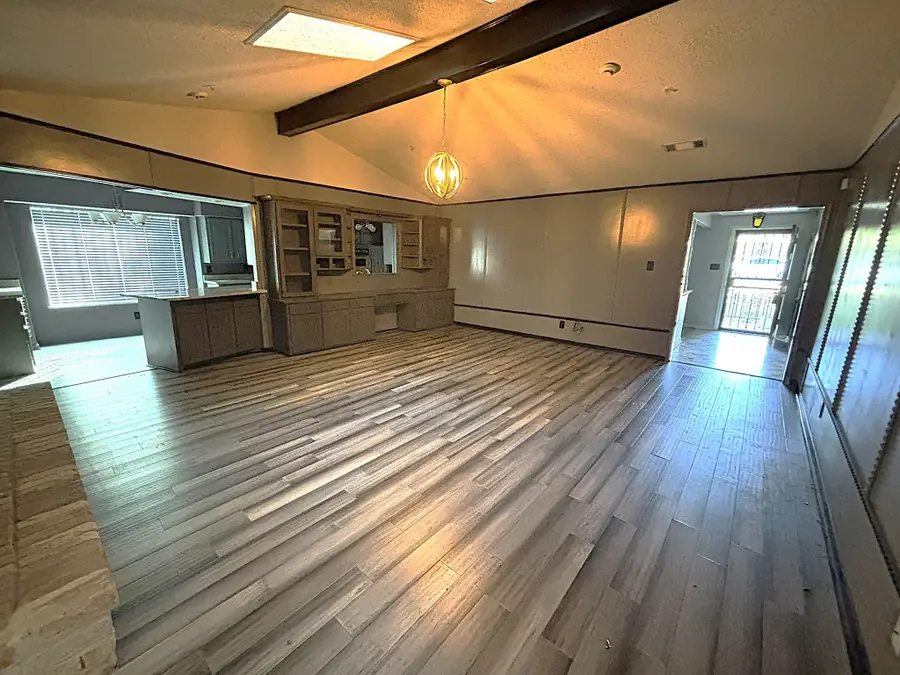 3042 Kiestridge Drive, Dallas, TX 75233 - Image #2