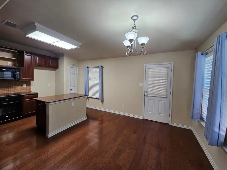 2421 Creek Villas Drive, Bedford, TX 76022 - Image #3