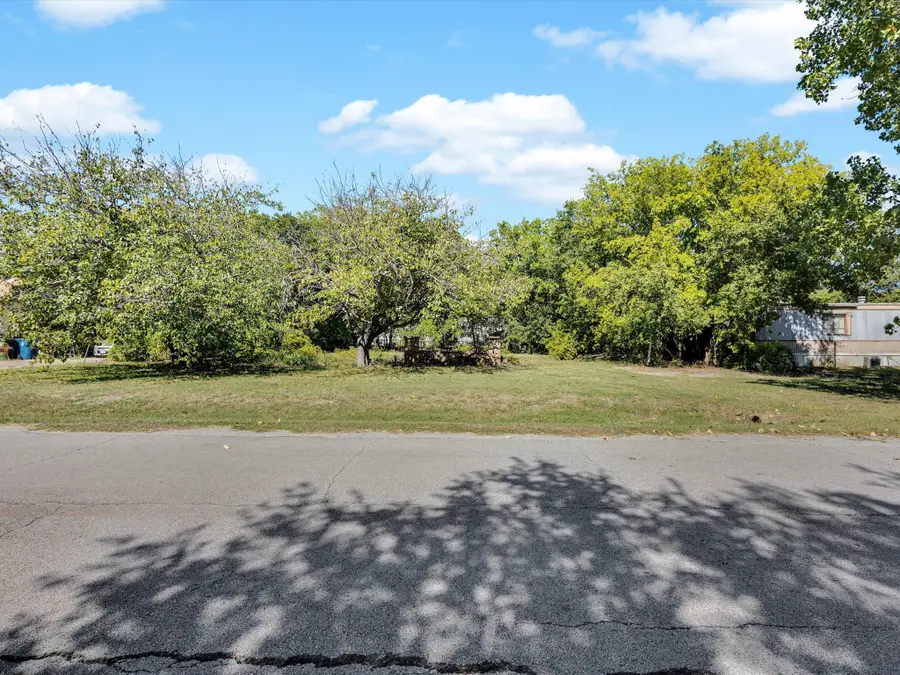 117 Sycamore Lane, Roanoke, TX 76262 - Image #2