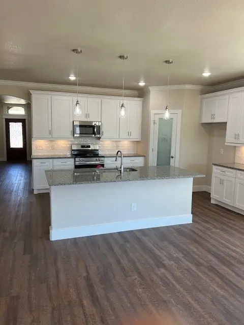 3003 Steepleridge Circle, Granbury, TX 76048 - Image #3