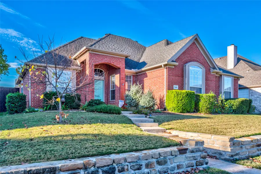 748 Summit Ridge, Lewisville, TX 75077 - Image #2