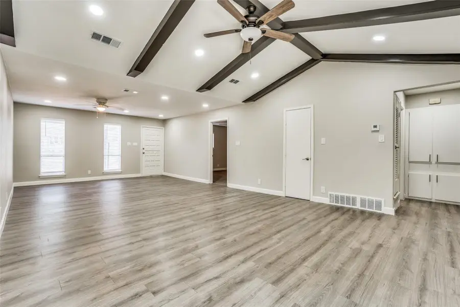 702 Chestnut Drive, Arlington, TX 76012 - Image #2