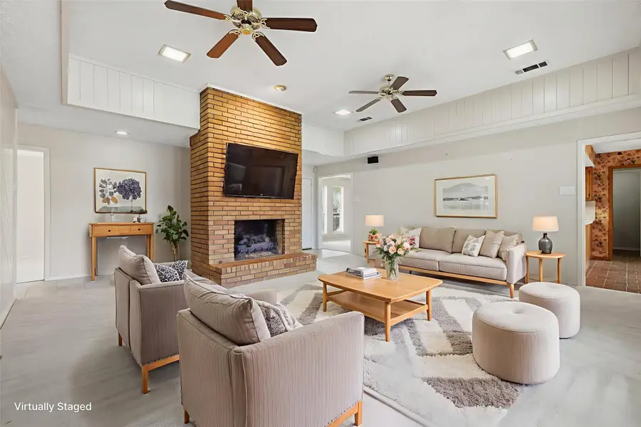 925 Prairie Creek Drive, Desoto, TX 75115 - Image #3