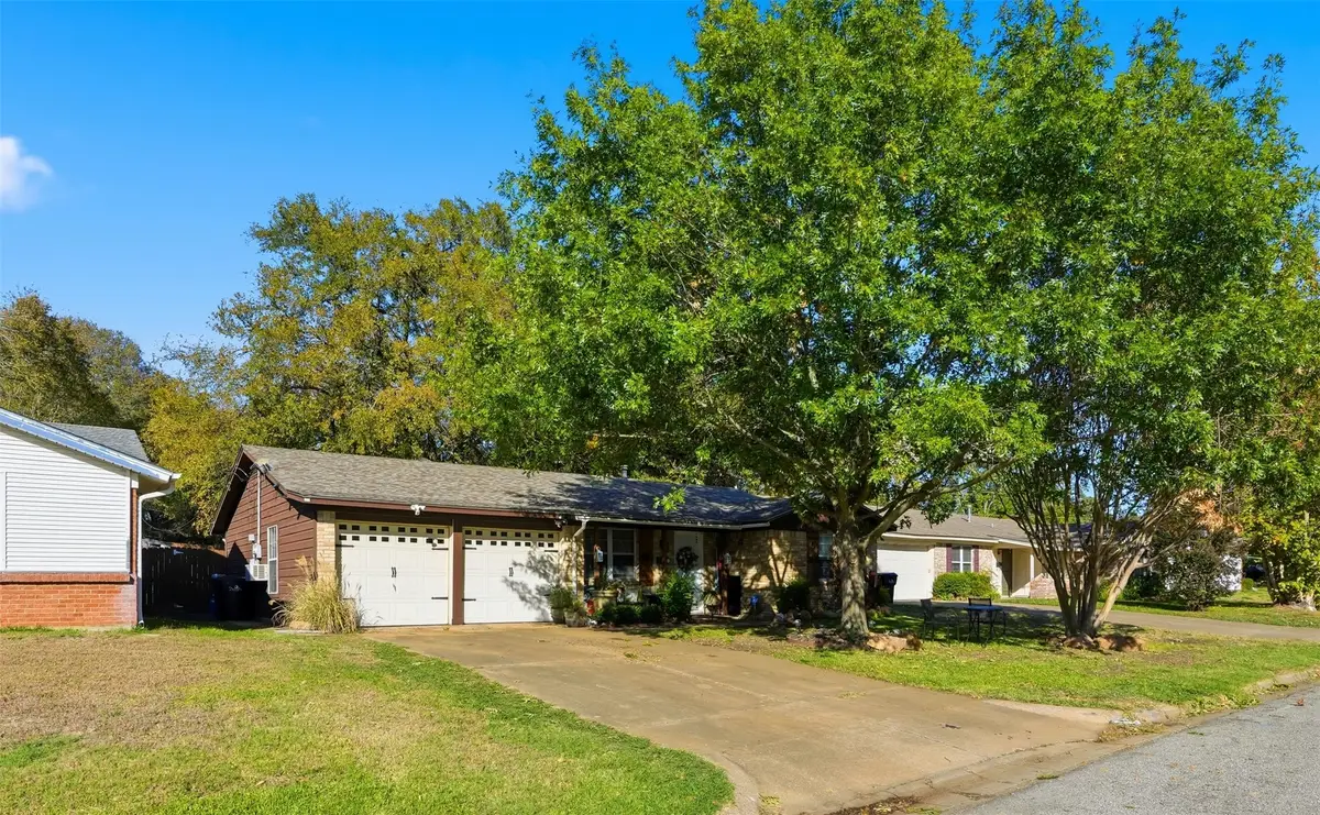 145 Bob White Road, Denison, TX 75020 - Image #1