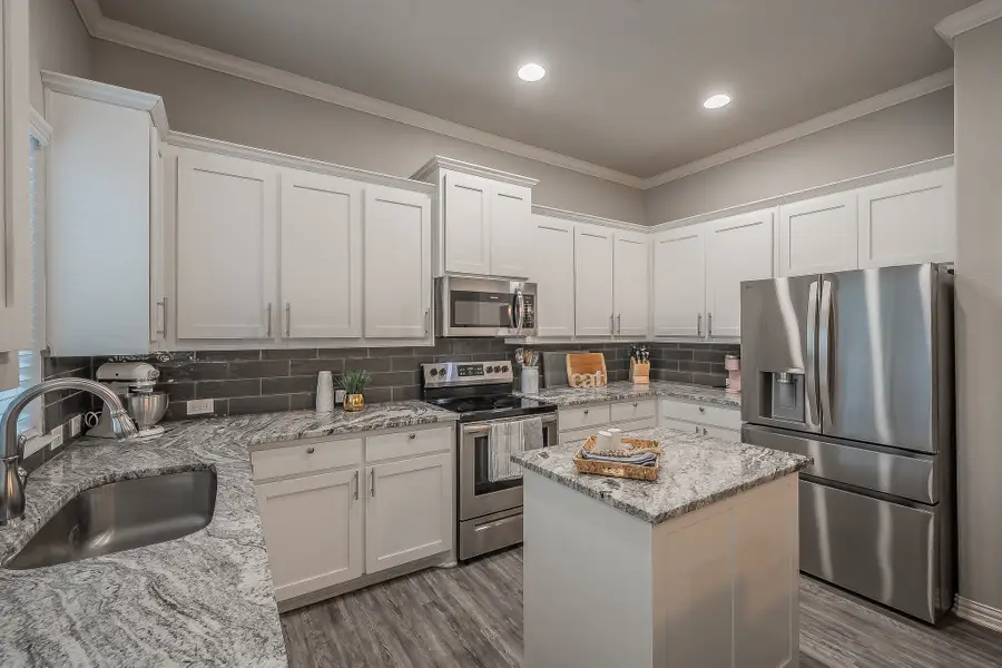 1201 Summerset Lane, Burleson, TX 76028 - Image #3