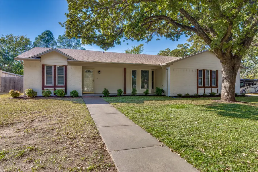 6737 Bartay Drive, North Richland Hills, TX 76182 - Image #3