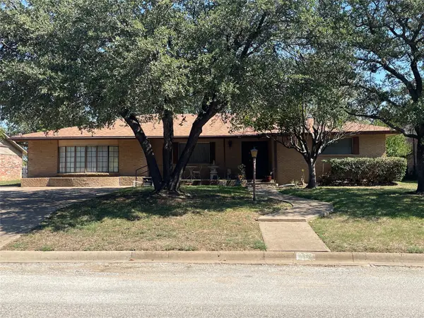 712 S Dixie Street, Eastland, TX 76448