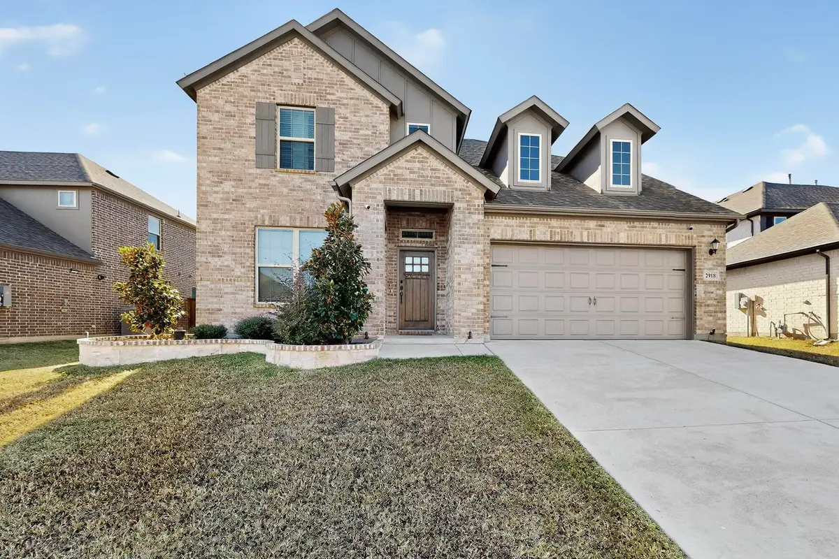 2918 Grand Lookout Lane, Arlington, TX 76001 - Image #1