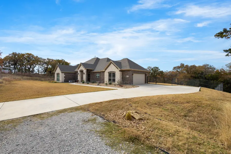 1552 County Road 2395, Alvord, TX 76225 - Image #2