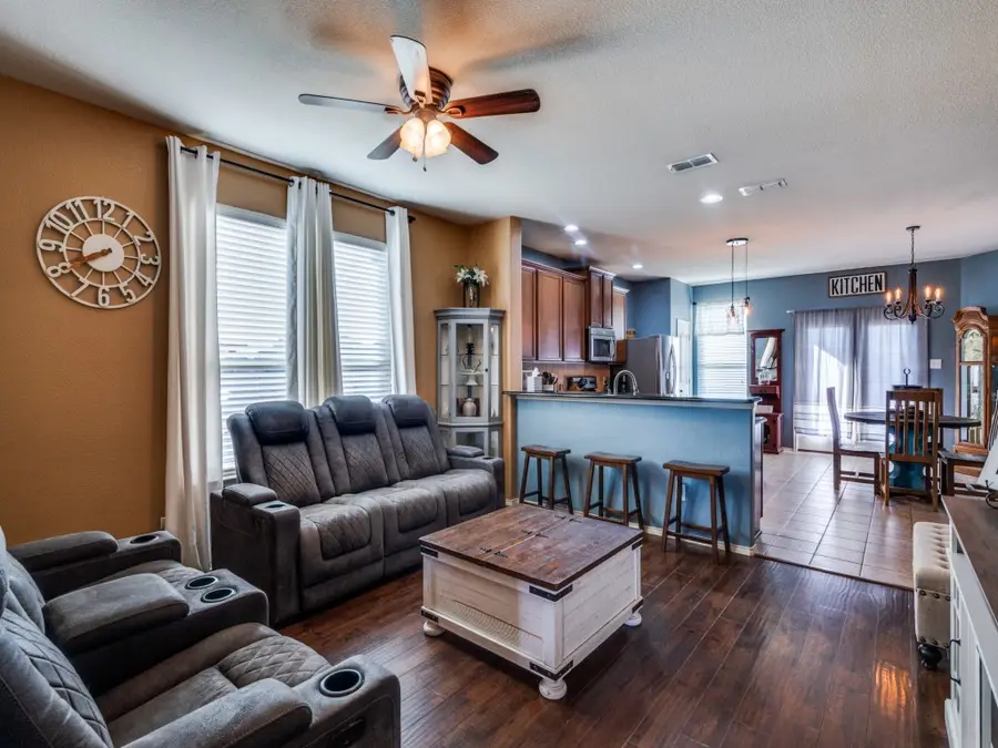 2904 Big Horn Bluff Court, Fort Worth, TX 76108 - Image #2