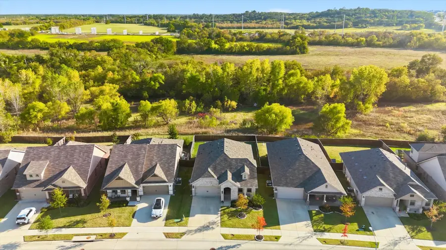 317 Hogan Drive, Denton, TX 76210 - Image #2