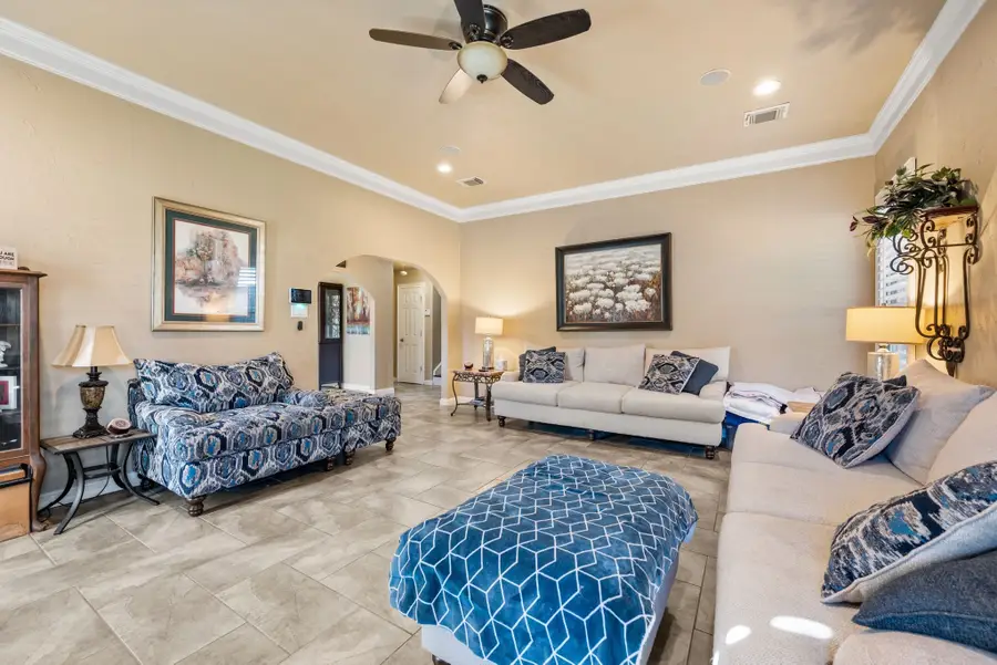 2209 Laurel Court, Bedford, TX 76021 - Image #3