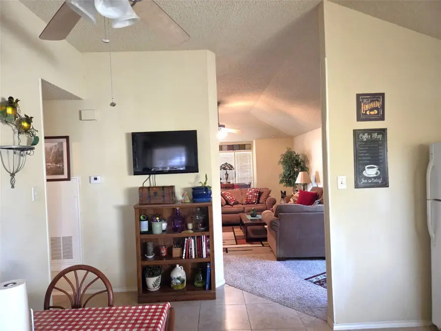 2428 Chestnut Way, Bedford, TX 76022 - Image #3