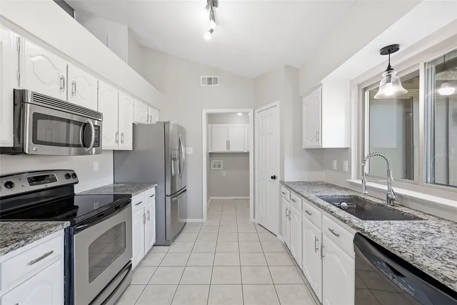 3909 Amy Avenue, Rowlett, TX 75088 - Image #3