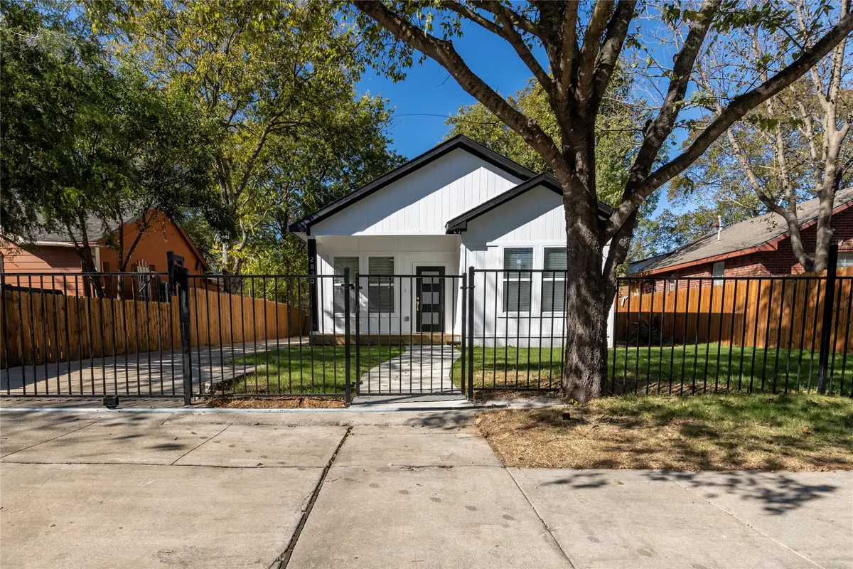 2823 Alaska Avenue, Dallas, TX 75216 - Image #1