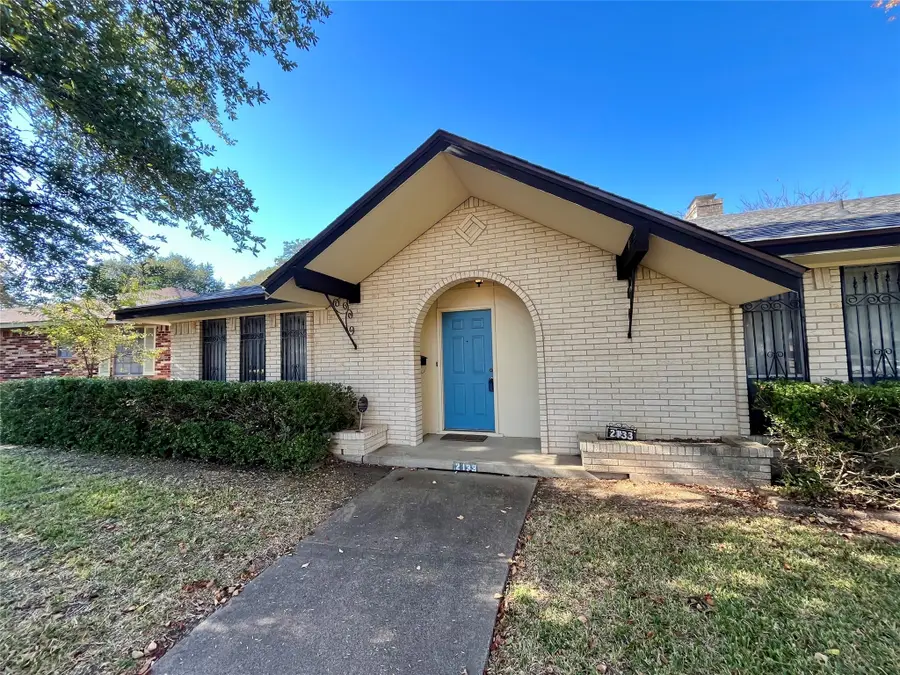 2133 Oak Valley Lane, Dallas, TX 75232 - Image #2