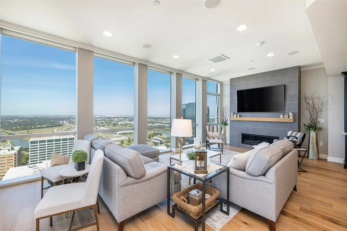 500 Throckmorton Street #3206, Fort Worth, TX 76102 - Image #1