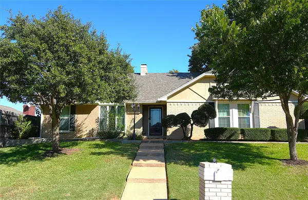 5603 Paddockview Drive, Arlington, TX 76017