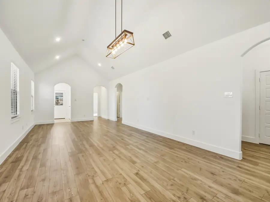 100 Maverick Trail, Valley View, TX 76272 - Image #3