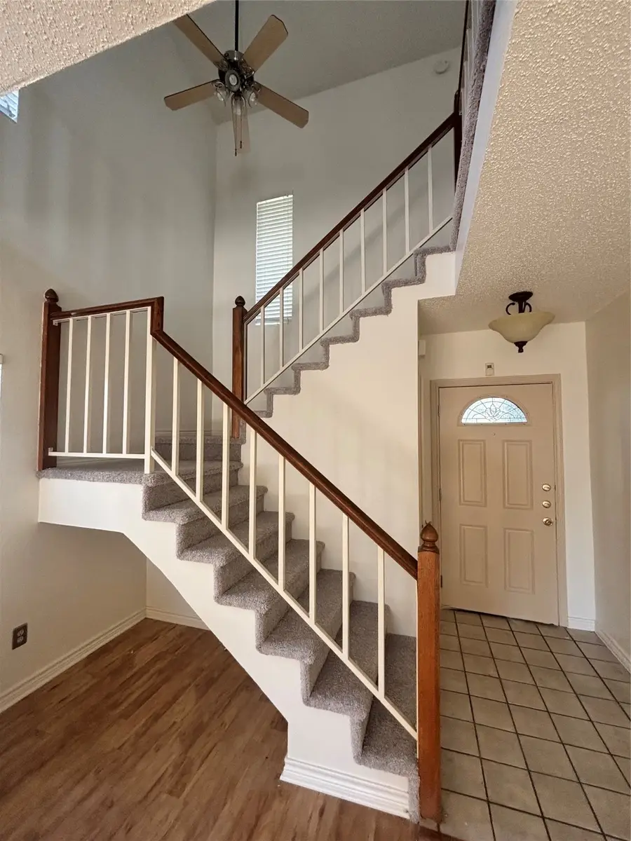 1504 Creek Bank Lane, Arlington, TX 76014 - Image #2