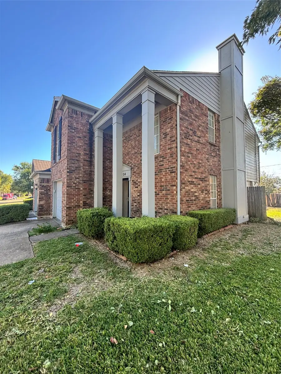 1504 Creek Bank Lane, Arlington, TX 76014 - Image #3