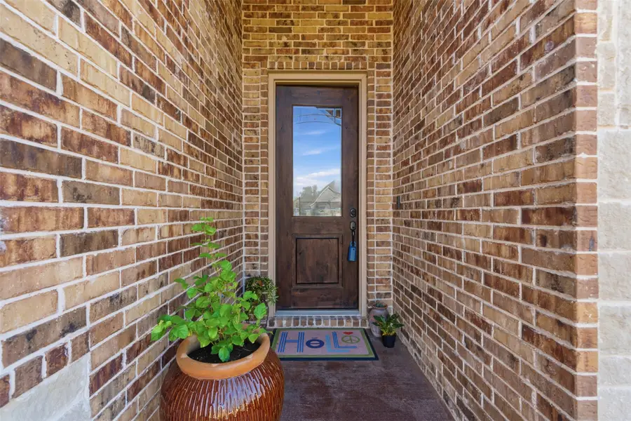 2038 Clive Drive, Granbury, TX 76048 - Image #2