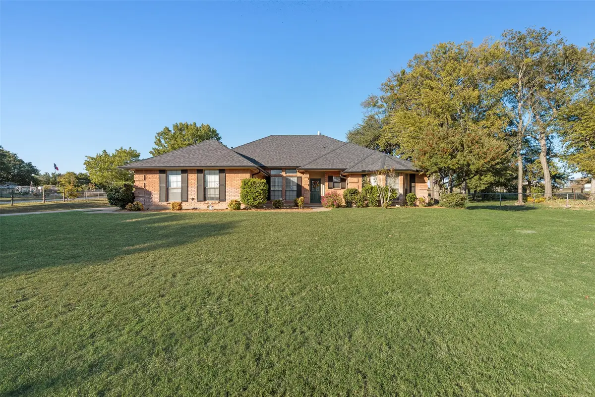 390 County Road 4929, Newark, TX 76071 - Image #1