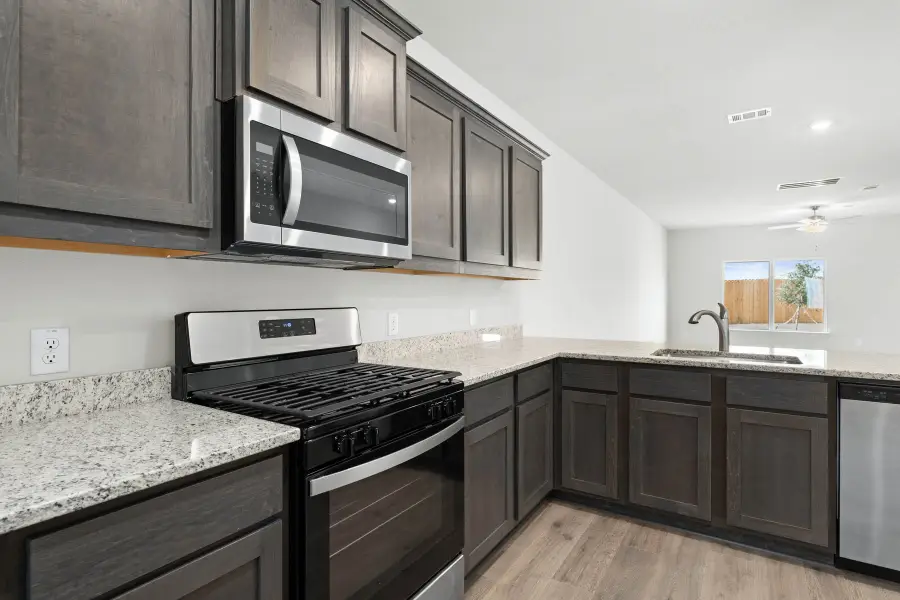 1529 Woodwinds Drive, Fort Worth, TX 76140 - Image #2