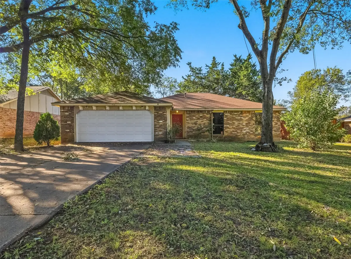 426 Roundtop Boulevard, Duncanville, TX 75116 - Image #1