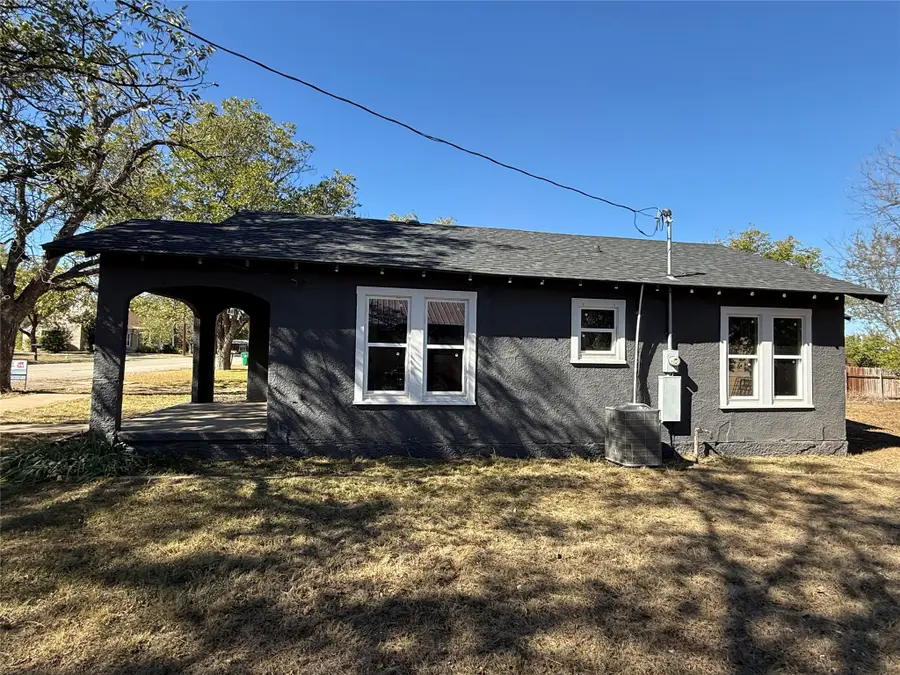 705 E 9th Street, Coleman, TX 76834 - Image #3