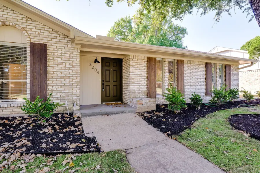 3204 Lynbrook Drive, Plano, TX 75075 - Image #2