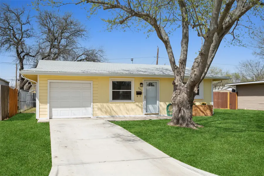 7107 Oak Park Drive, Richland Hills, TX 76118 - Image #2