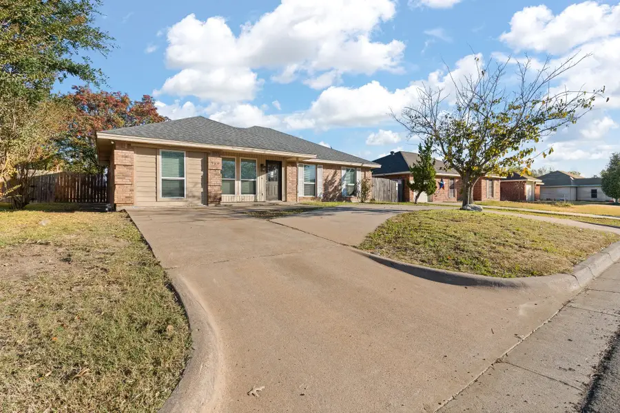 119 Liesa Street, Alvarado, TX 76009 - Image #2