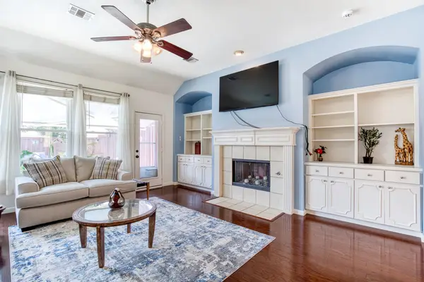 3929 Harbor Drive, The Colony, TX 75056