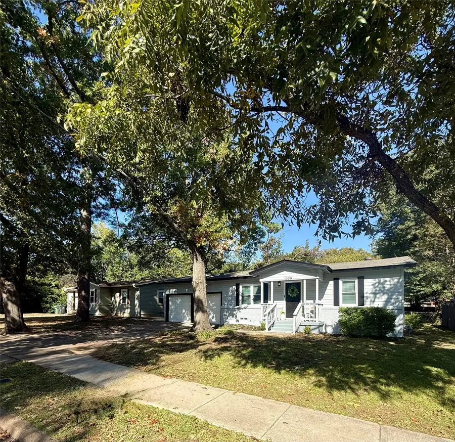 1009 Eric Avenue, Arlington, TX 76012 - Image #2
