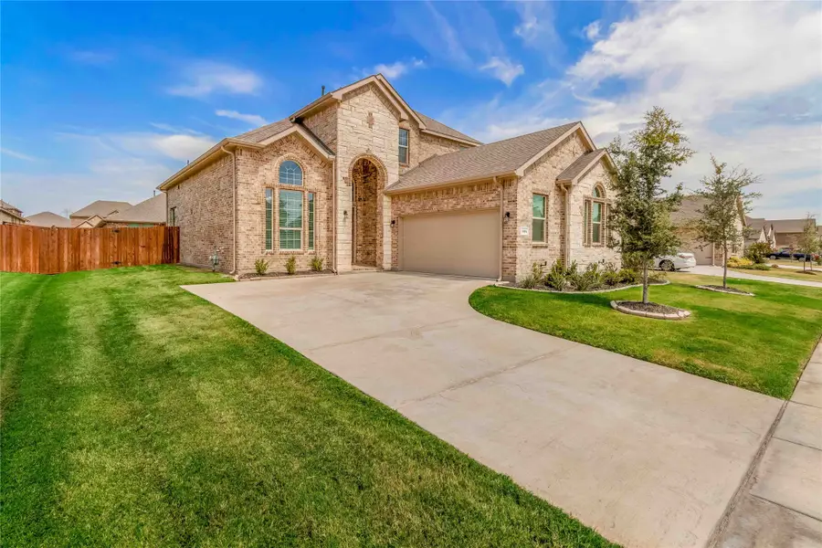 3664 Rolling Meadows Drive, Grand Prairie, TX 76065 - Image #3