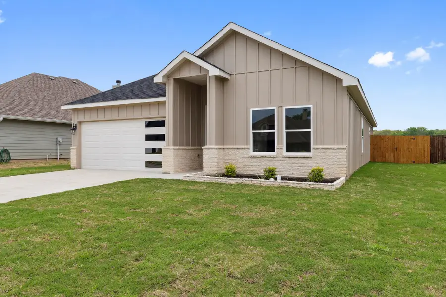 1876 Meadowview, Canton, TX 75103 - Image #2