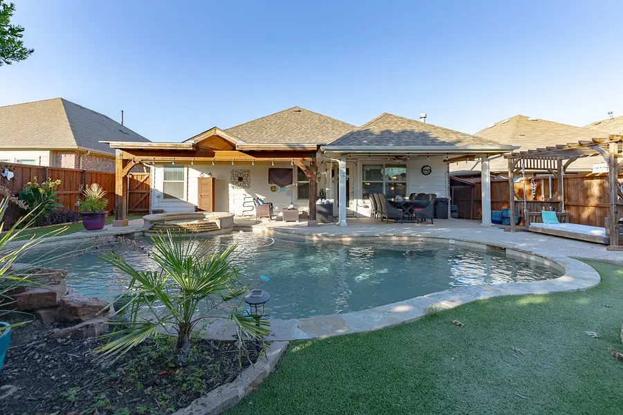 1161 Crest Breeze Drive, Fort Worth, TX 76052 - Image #3