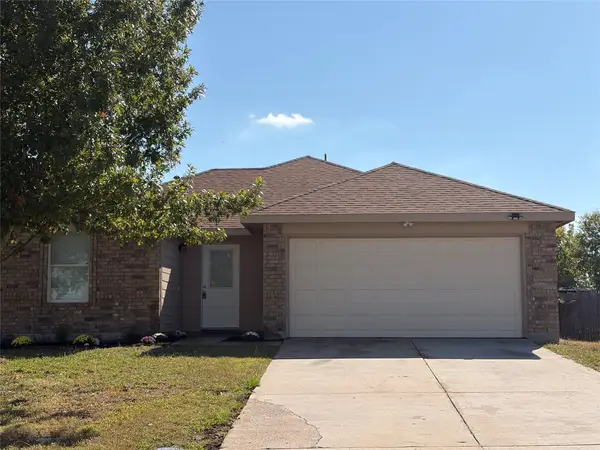 1826 Trailview Drive, Terrell, TX 75160