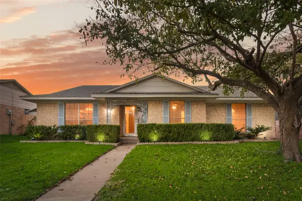 2417 Pinehurst Lane, Mesquite, TX 75150